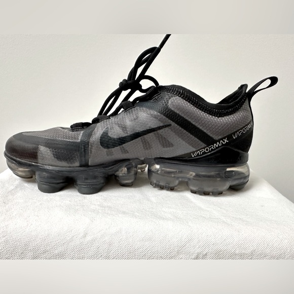 Air VaporMax 2019 'Ghost Black' - Picture 4 of 5